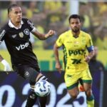 São Paulo altera estratégia e negocia compra definitiva do volante Newton