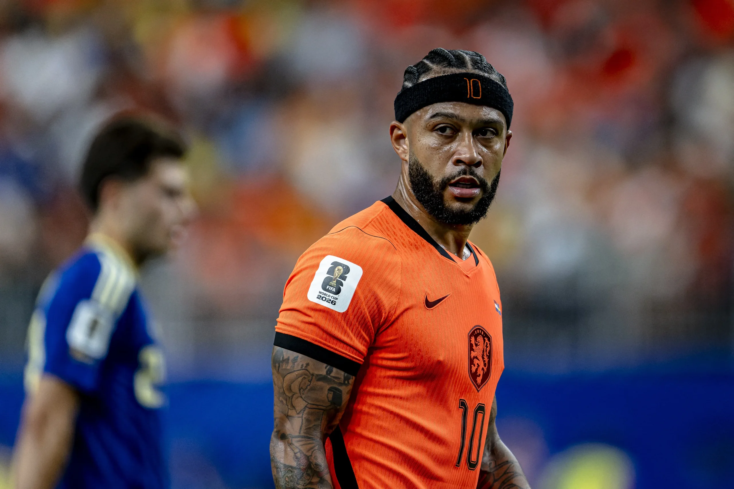 Corinthians e Memphis: negociações de renovação aguardam retorno do atacante holandês