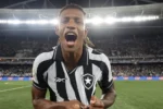 Palmeiras e Botafogo divergem sobre valores em negociação por Danilo