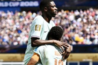 França atual evoca memórias de grandes seleções históricas no futebol mundial
