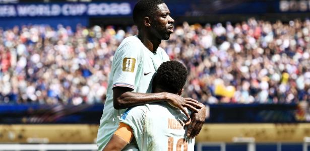 França atual evoca memórias de grandes seleções históricas no futebol mundial