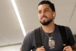 Botafogo planeja iniciar conversas por renovação de Alex Telles em agosto