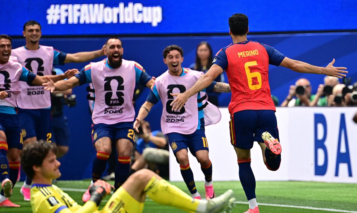 Merino decide novamente e Espanha elimina Bélgica para avançar à semifinal da Copa