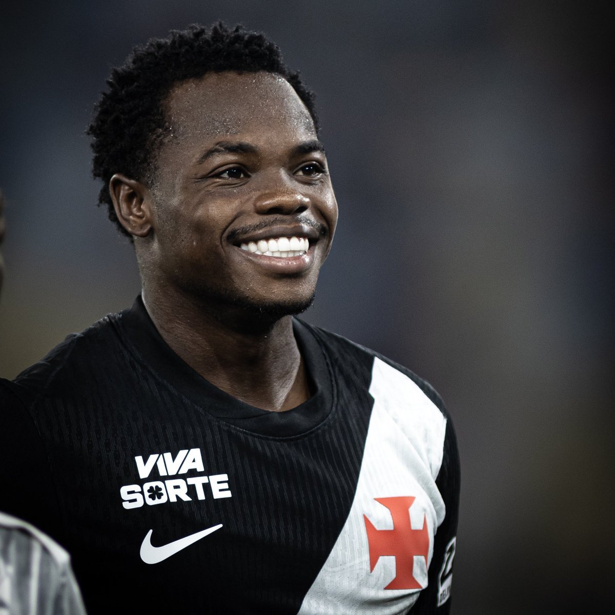 Andrés Gómez retorna ao Rio de Janeiro após participação na Copa do Mundo
