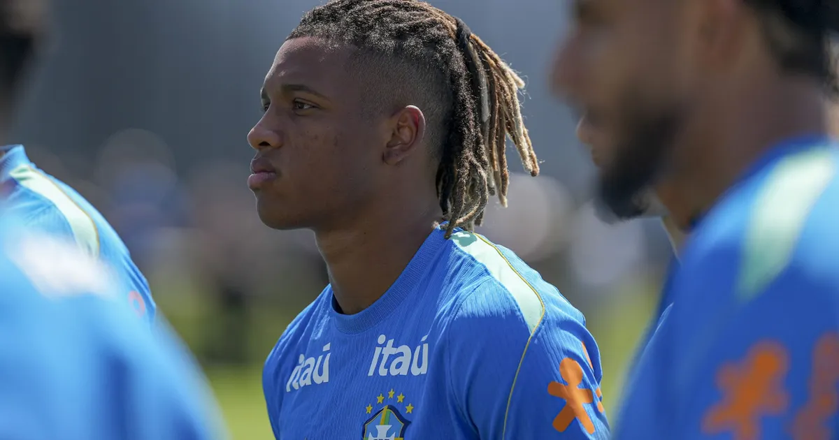 Palmeiras negocia retorno de Danilo em transação milionária