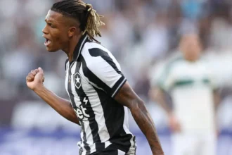 Danilo no Palmeiras: o cenário real das negociações com o Botafogo