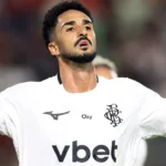 Imprensa espanhola aponta acerto próximo entre Real Oviedo e atacante Chris Ramos do Botafogo