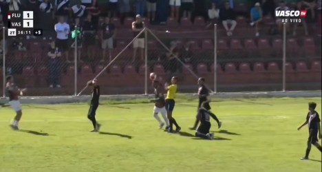 Vasco conquista o Campeonato Carioca sub-15 após empate com o Fluminense