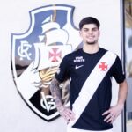 Vasco oficializa a contratação do lateral-esquerdo Paulinho até 2029
