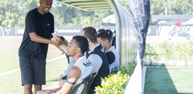 Rayan retorna ao CT do Vasco após participação na Copa do Mundo