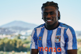 Coventry City anuncia Loum Tchaouna em contratação milionária para Premier League