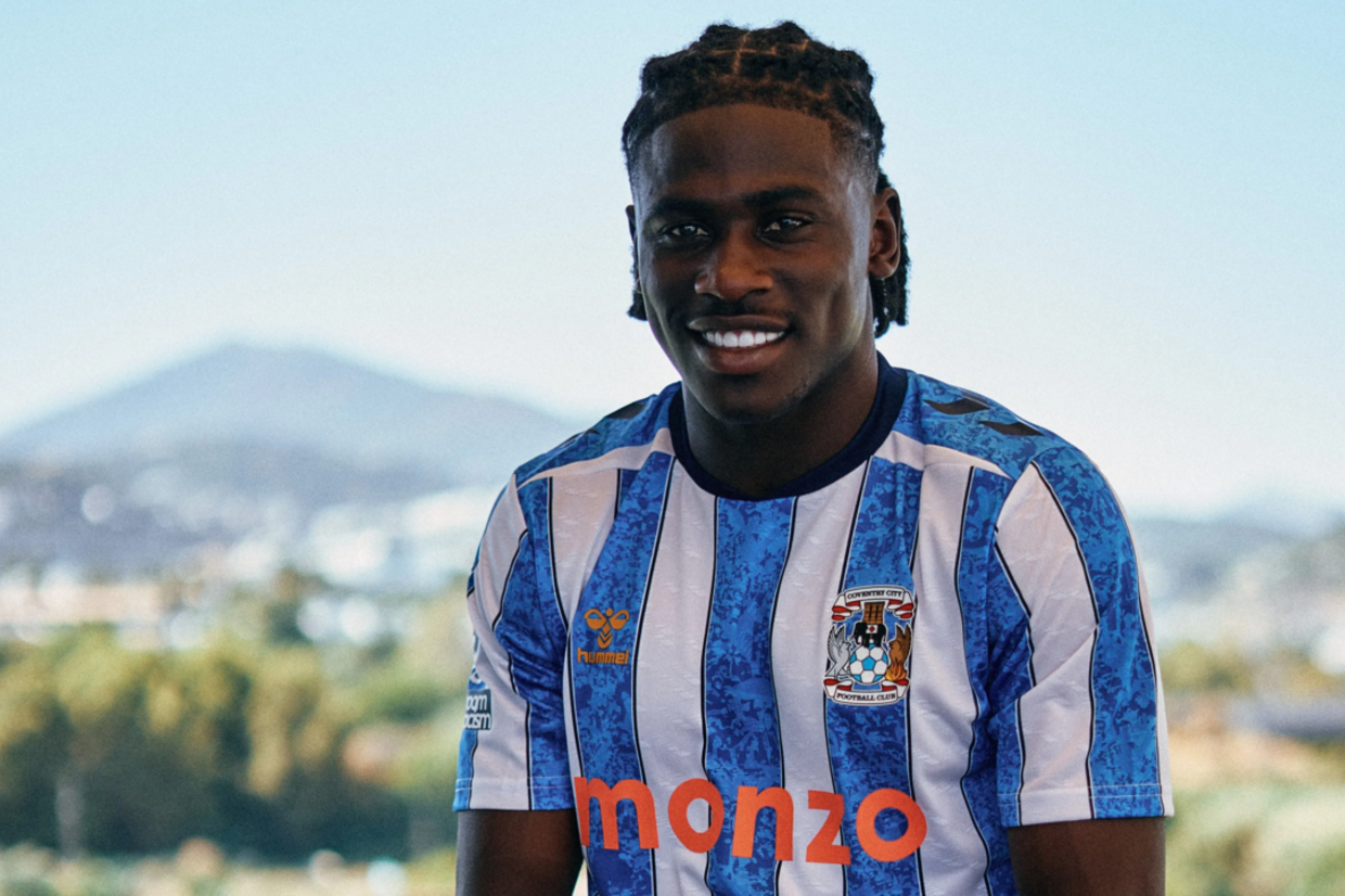 Coventry City anuncia Loum Tchaouna em contratação milionária para Premier League