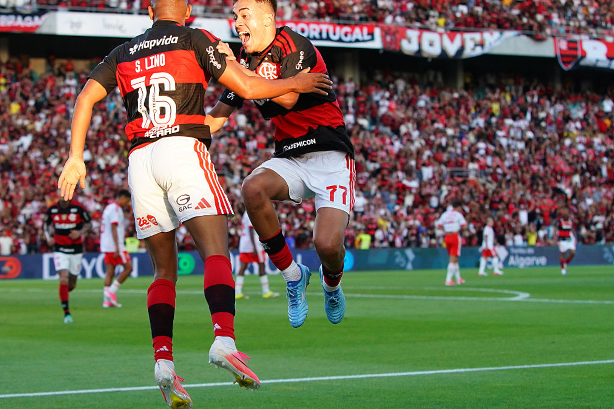 Flamengo derrota Benfica e garante o título do Torneio do Algarve