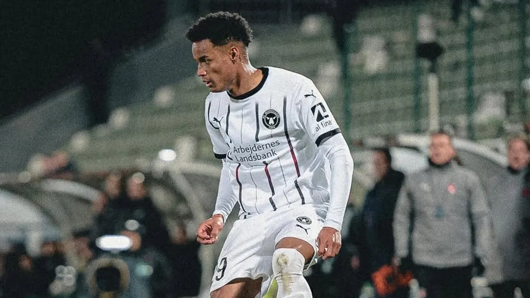 Botafogo concretiza contratação do lateral-esquerdo Paulinho