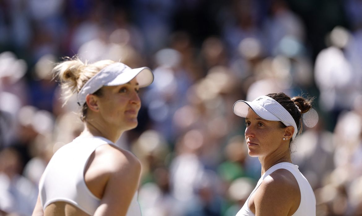 Luisa Stefani faz história em Wimbledon e alcança vice-campeonato