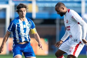 Avaí mantém vantagem mínima sobre o Náutico ao final da primeira etapa
