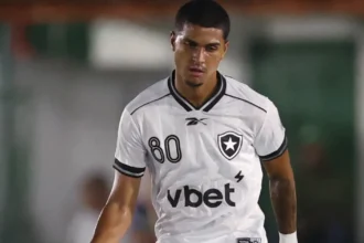 Bernardo Valim é peça central em negociação do Botafogo por Gabriel Batista