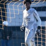 Hugo Souza reconhece impacto de salários atrasados no elenco do Corinthians