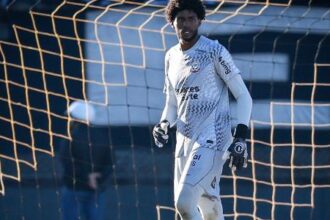 Hugo Souza reconhece impacto de salários atrasados no elenco do Corinthians