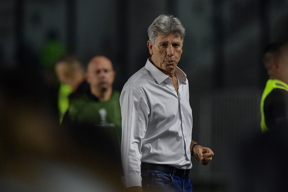Crise e instabilidade marcam os bastidores do Vasco durante pausa no calendário
