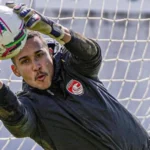 Gabriel Batista reforça meta do Botafogo após destaque no futebol português