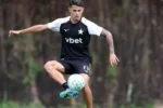 Lucas Emanuel brilha na intertemporada do Botafogo e ganha espaço no elenco principal