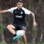 Lucas Emanuel brilha na intertemporada do Botafogo e ganha espaço no elenco principal
