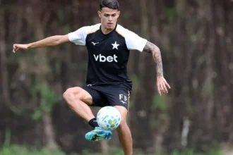 Lucas Emanuel brilha na intertemporada do Botafogo e ganha espaço no elenco principal