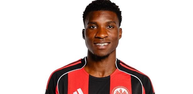 São Paulo inicia conversas para contratar lateral Aurélio Buta