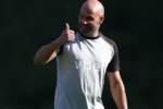Franclim Carvalho ajusta tática do Botafogo para superar defesas fechadas