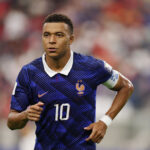 Mbappé supera marca histórica e se torna recordista de jogos pela França em Copas