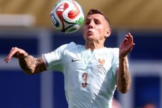 Lucas Digne retorna ao Paris Saint-germain após acordo com Aston Villa