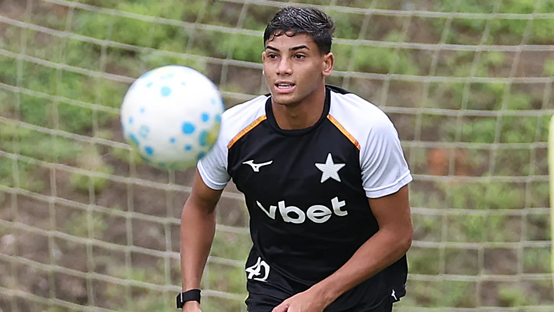 Botafogo renova empréstimo de Kadu e ajusta valor de compra com o Remo