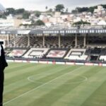 Vasco recebe primeiros uniformes com estampa da Sportingbet para nova parceria