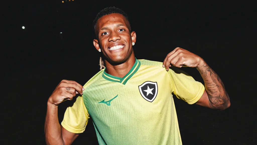 Palmeiras prepara nova investida por Danilo após recusar valores do Botafogo