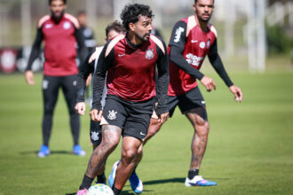 Corinthians intensifica preparação física em treino realizado nesta quarta-feira