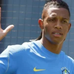 Empresários articulam transferência de Danilo para o Newcastle em meio a negociação de Bruno Guimarães