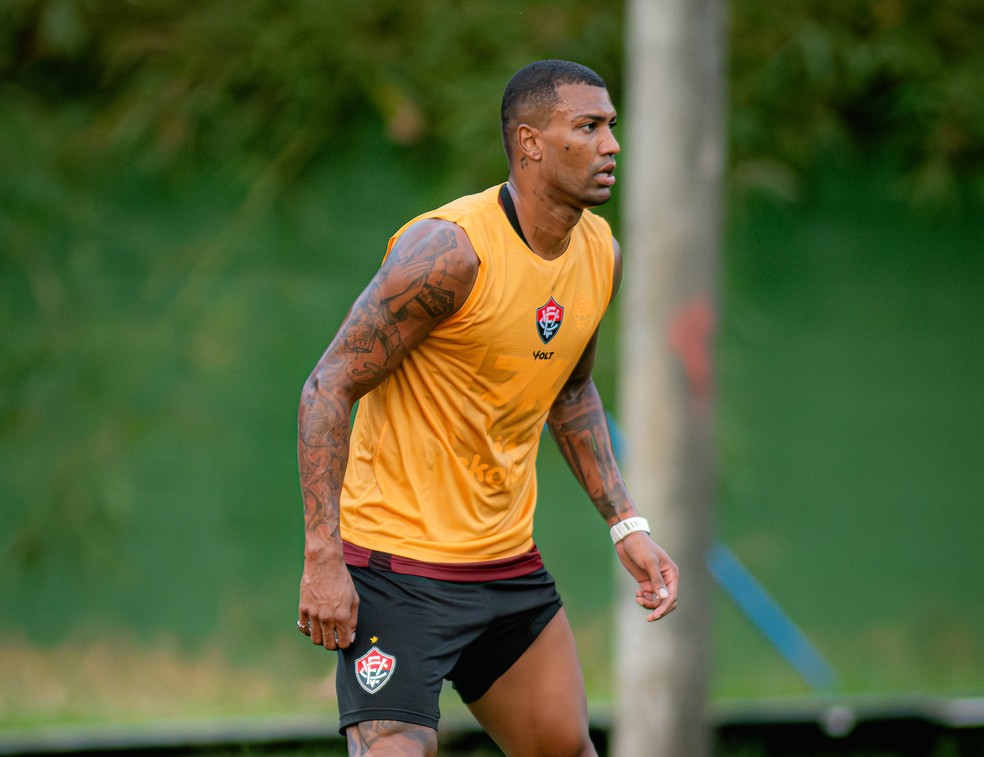 Vitória reforça elenco para confronto decisivo contra o Vasco no Barradão