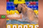 Nadador Lucas Mozela celebra bronze nos Jogos Parasul-americanos de Valledupar