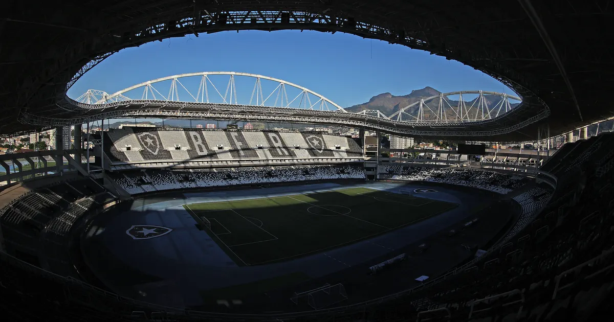Botafogo retorna ao Campeonato Brasileiro contra Santos com elenco renovado e desafios