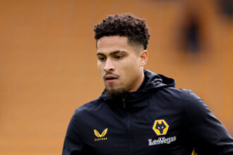 João Gomes assegura permanência na Premier League com transferência para o Aston Villa