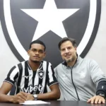 Botafogo garante permanência de promessa defensiva com novo contrato até 2030