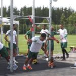 Nelson Deossa mantém rotina de treinos no Betis enquanto aguarda definição sobre futuro