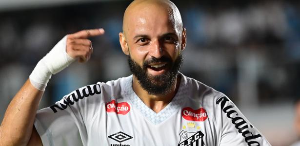 Cuca promove mudanças no ataque do Santos para duelo contra o Botafogo