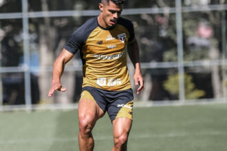 São Paulo intensifica preparação física em treino no CT da Barra Funda
