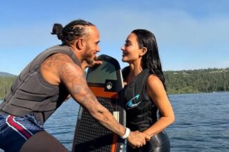 Lewis Hamilton e Kim Kardashian vivem romance em refúgio de verão