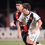 Vasco tropeça diante do Vitória e permanece na zona de rebaixamento do Brasileirão