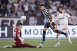 Botafogo supera Santos nos acréscimos e complica situação do Peixe no Brasileirão