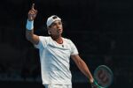 Talento juvenil Guto Miguel supera Nick Kyrgios na abertura do UTS Rio