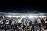 Botafogo supera o Santos no Nilton Santos e ganha fôlego na tabela do Brasileirão